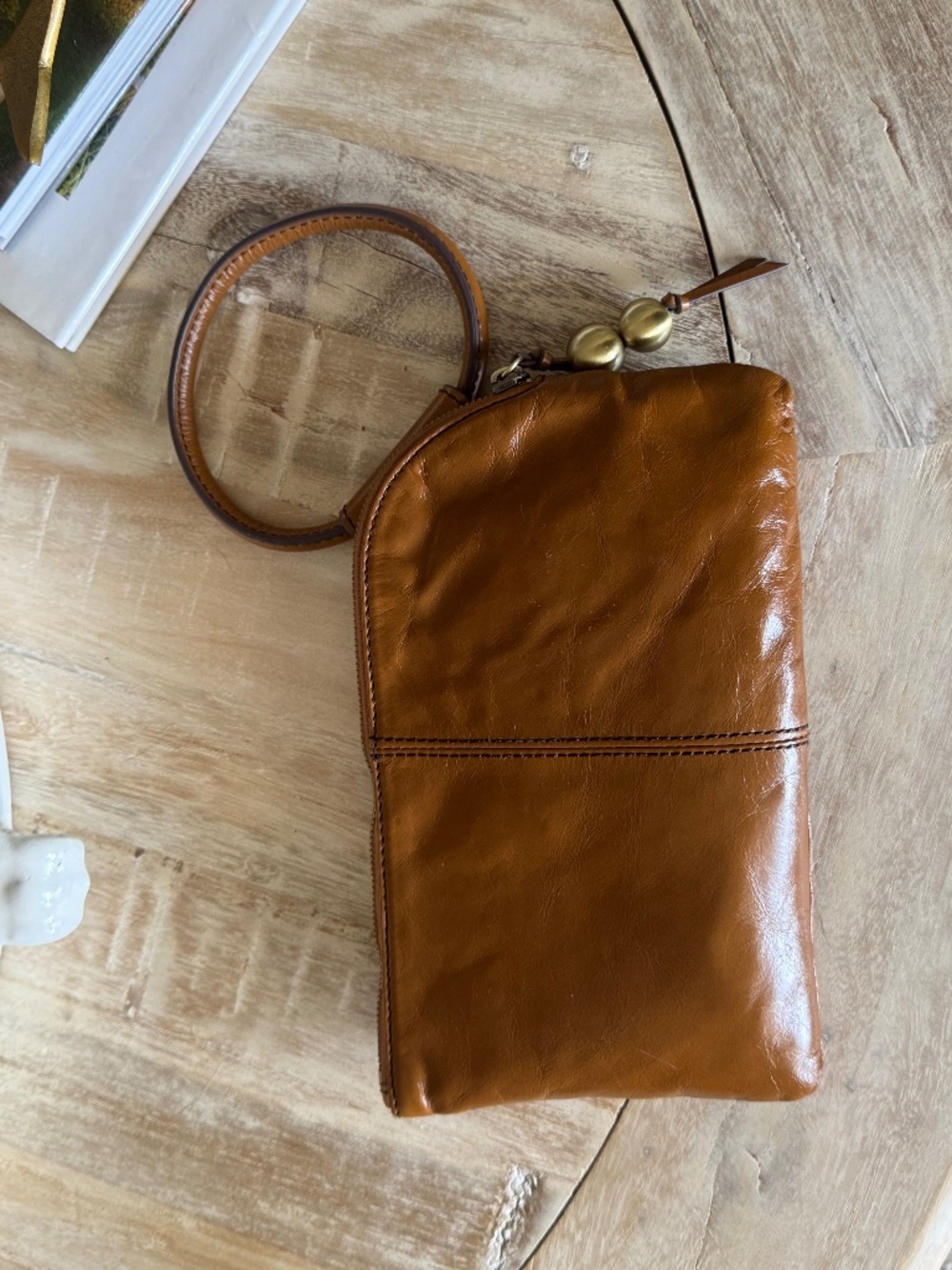 HOBO Sable Wristlet Clutch in Truffle & Antique Brass Studs.  New without tags. - Picture 5 of 5